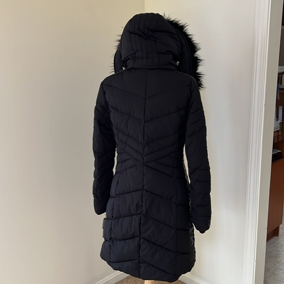 New! Guess small black double zippered puffer jacket. - Picture 8 of 13
